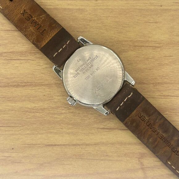 Timex Easy Reader Watch Women Indiglo 30mm Silver Tone 2013 - Picture 4 of 6